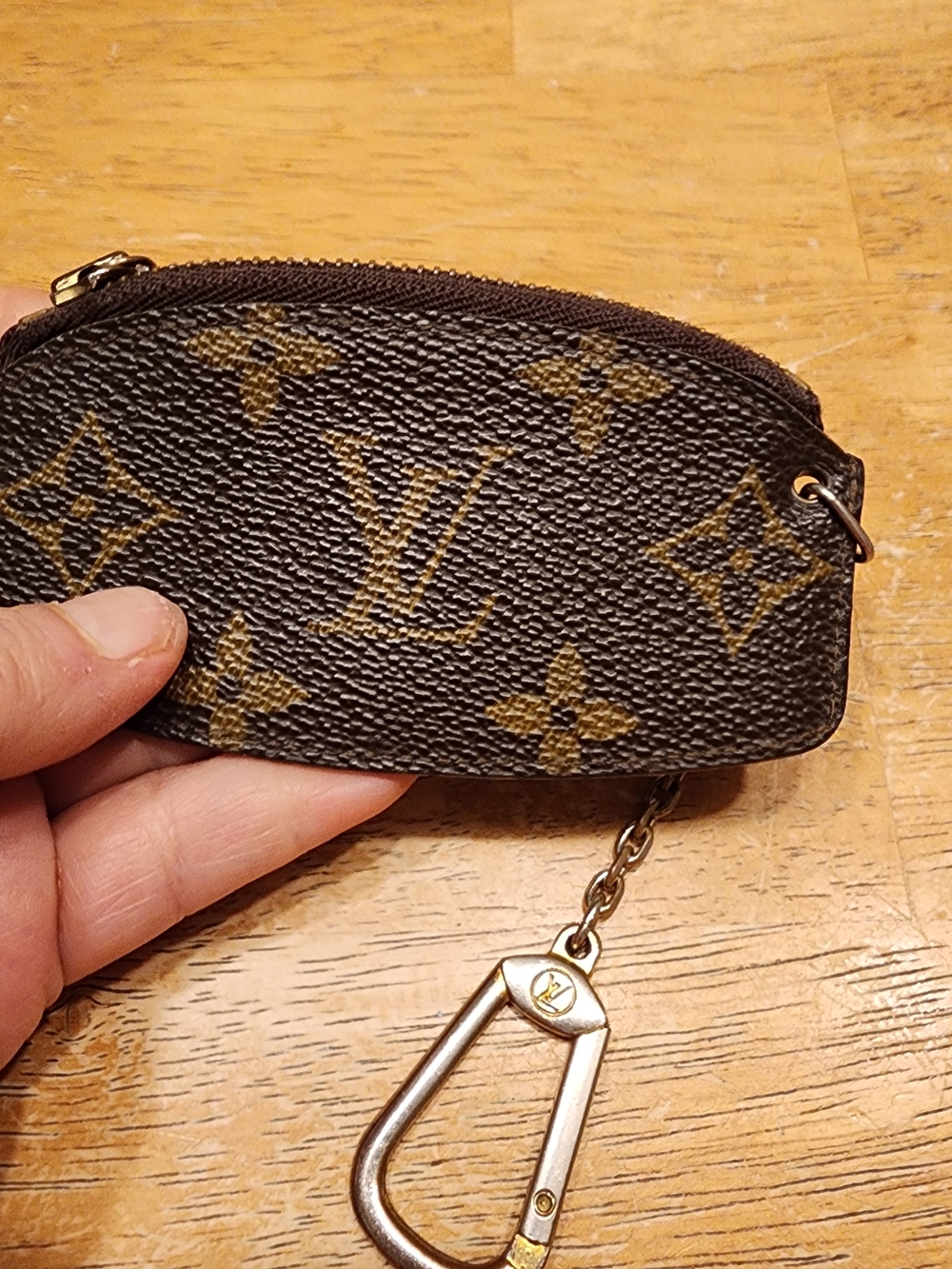 vintage Louis Vuitton Monogram Canvas Pochette Cles key pouch and coin purse. - Picture 6 of 15